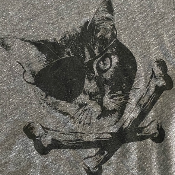 NEXT LEVEL APPAREL Cat with Eye Patch T-Shirt - Picture 1 of 7